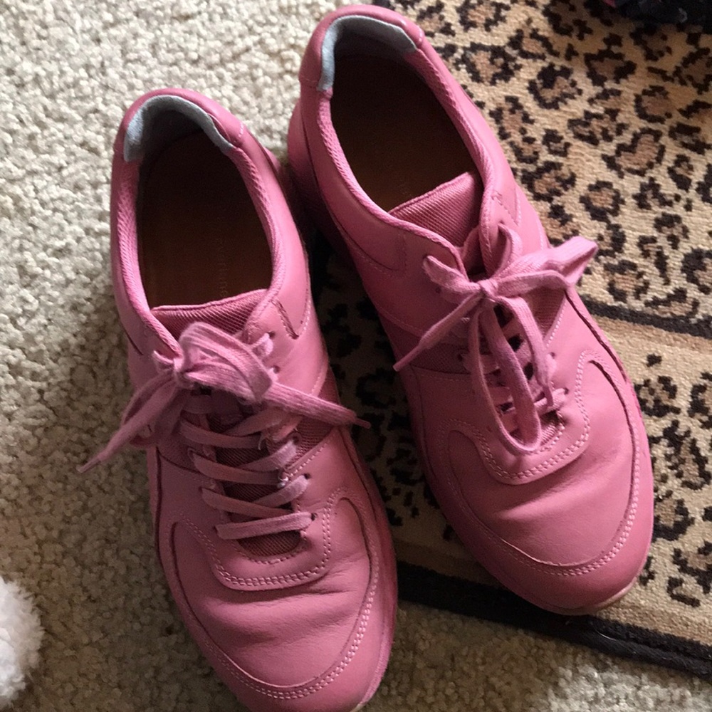EVERLANE BUBBLEGUM PINK TREADS